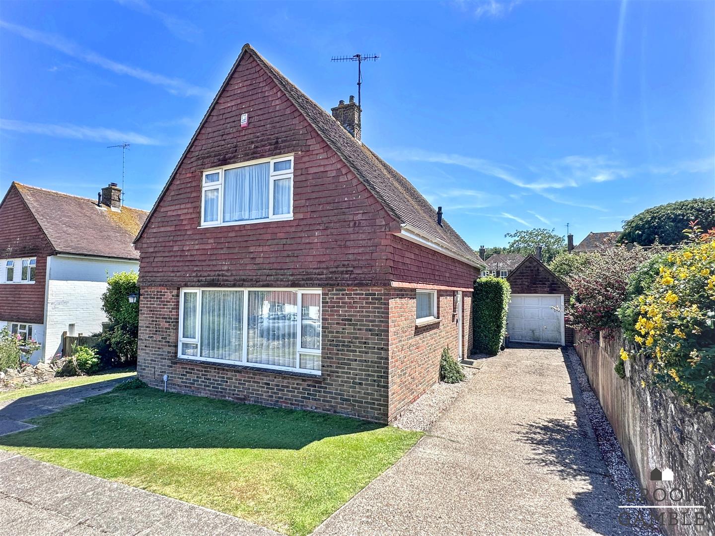 2 Bedroom House. Babylon Way in Eastbourne, 2